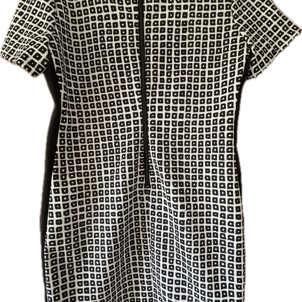 Black and White Geometric Pattern Dress - Picture 3 of 6